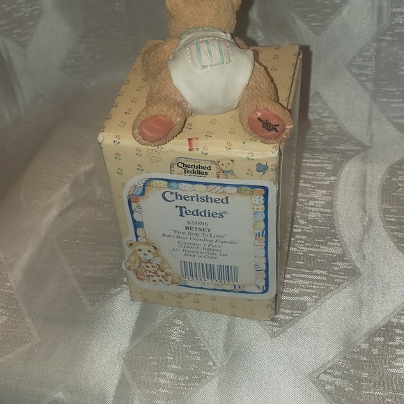 3/20Betsey the first steps to love - Picture 4 of 4